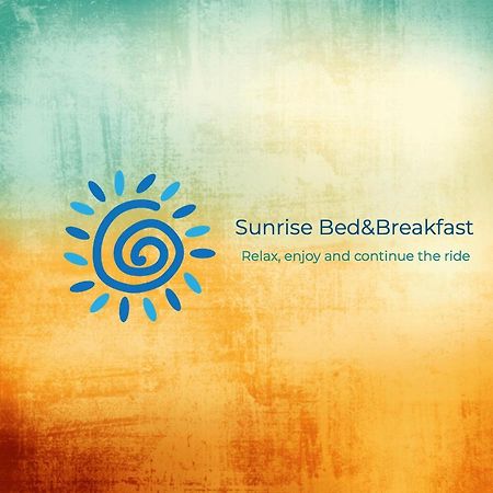 アラフエラ Sunrise By A-1 Bed & Breakfast エクステリア 写真