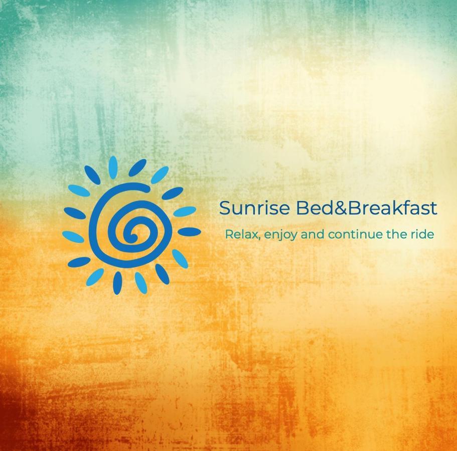 アラフエラ Sunrise By A-1 Bed & Breakfast エクステリア 写真